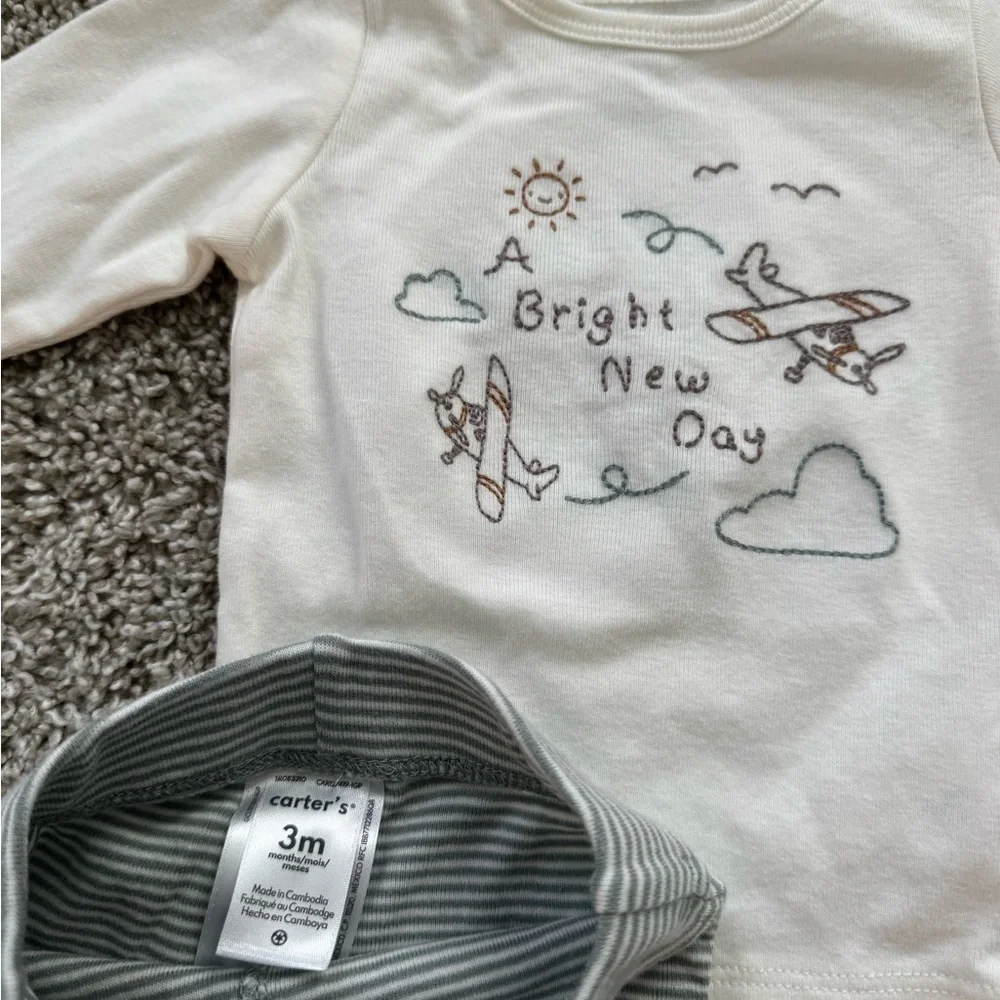Baby 3 Piece Outfit Set Top Pants Hat Size 3 Months Airplane graphic long sleeve